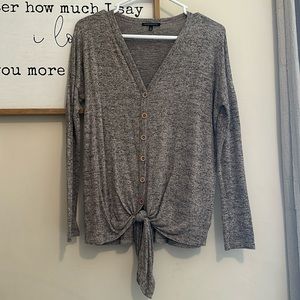 Women’s long sleeve top